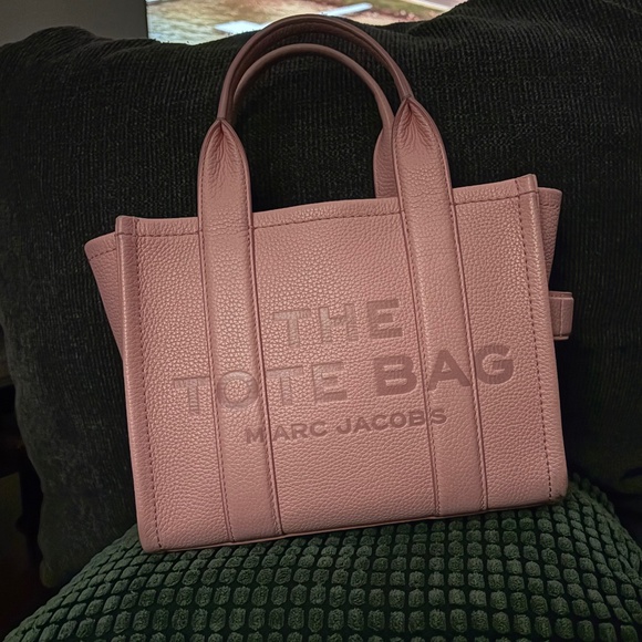 Marc Jacob’s Tote Bag - Picture 1 of 3